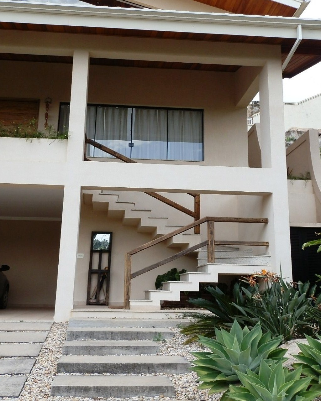 Casa à venda com 3 quartos, 234m² - Foto 2