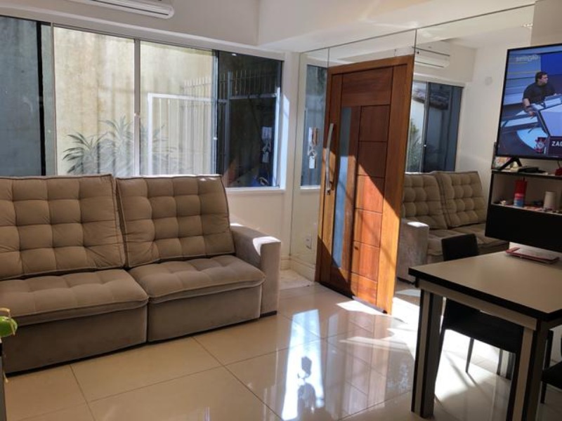 Apartamento à venda com 2 quartos, 75m² - Foto 2