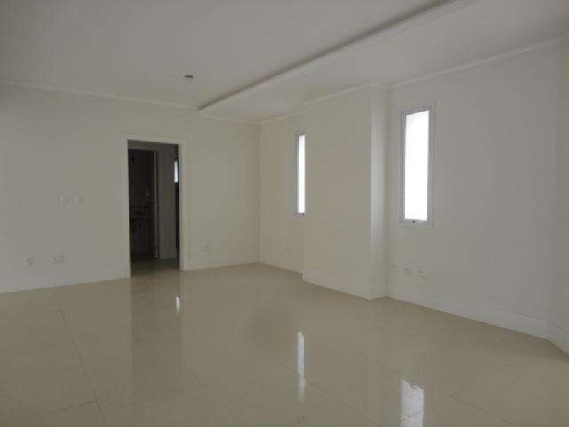 Apartamento à venda com 3 quartos, 144m² - Foto 4