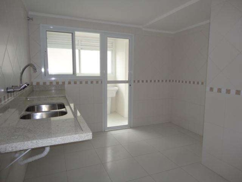 Apartamento à venda com 3 quartos, 144m² - Foto 9