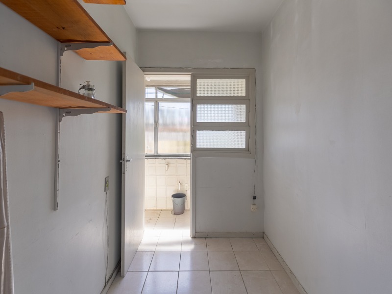 Apartamento à venda com 2 quartos, 70m² - Foto 15