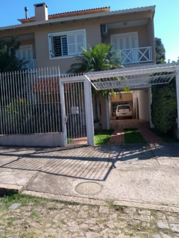 Casa à venda com 4 quartos, 243m² - Foto 2