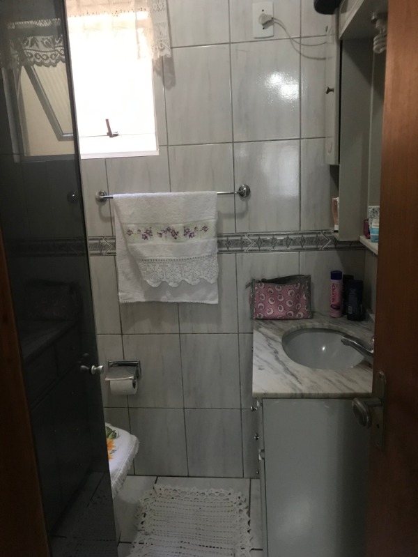 Casa à venda com 4 quartos, 230m² - Foto 4