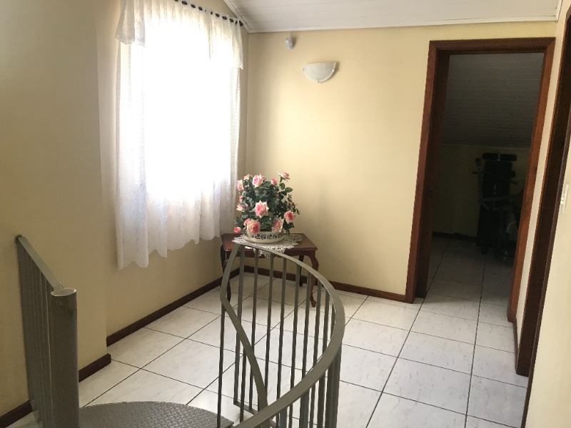 Casa à venda com 4 quartos, 230m² - Foto 6