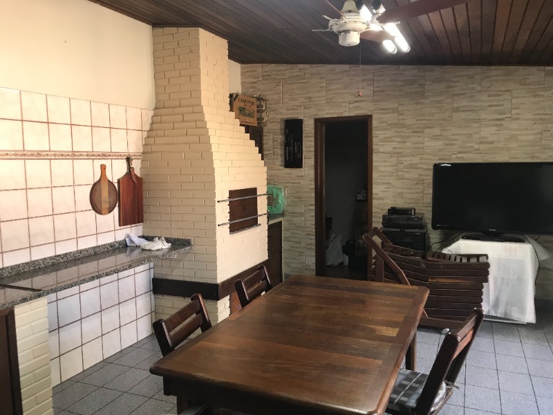 Casa à venda com 4 quartos, 230m² - Foto 34