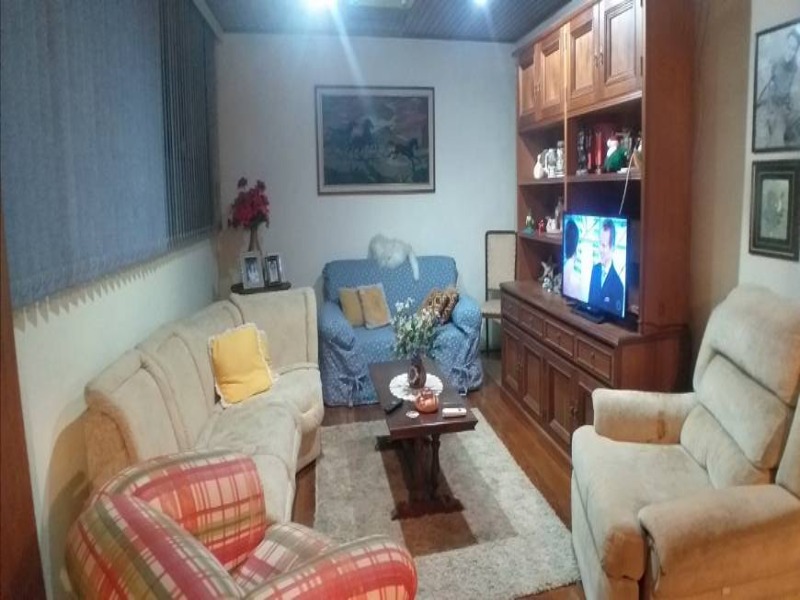 Casa à venda com 3 quartos, 218m² - Foto 8