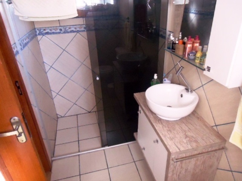 Casa à venda com 3 quartos, 199m² - Foto 12