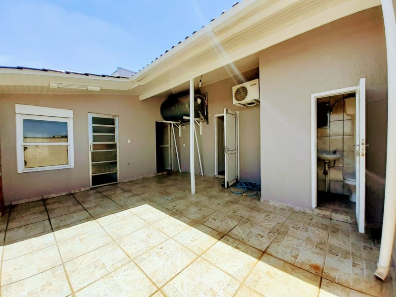 Casa à venda com 3 quartos, 245m² - Foto 20