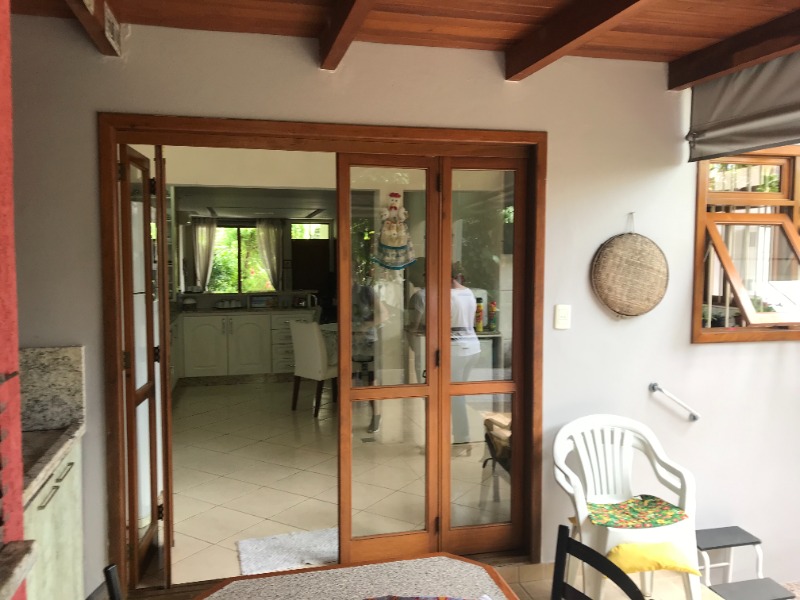 Casa à venda com 3 quartos, 204m² - Foto 10