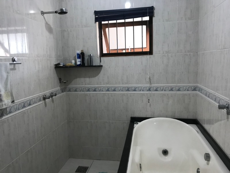 Casa à venda com 3 quartos, 204m² - Foto 16