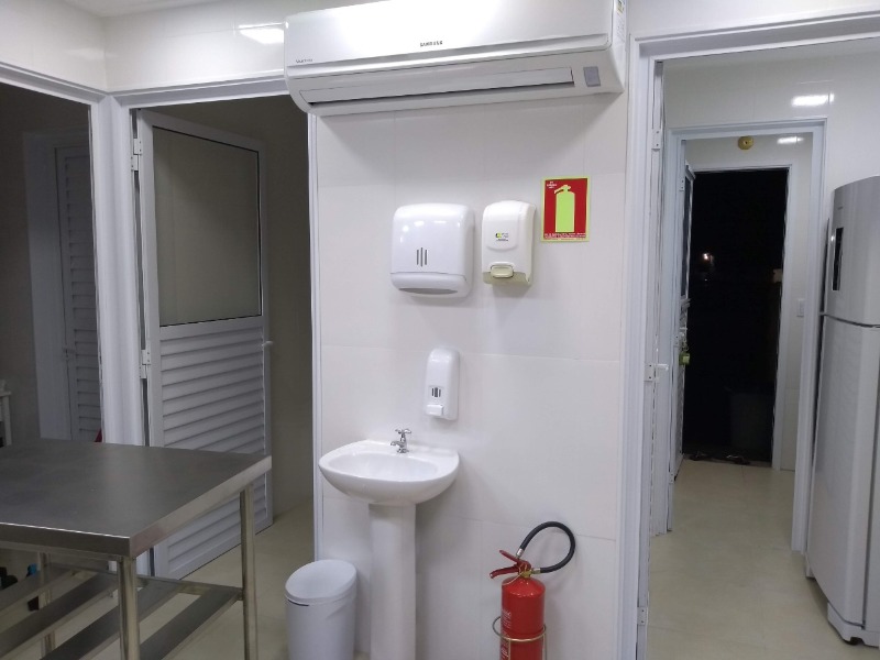 Casa à venda com 2 quartos, 200m² - Foto 35