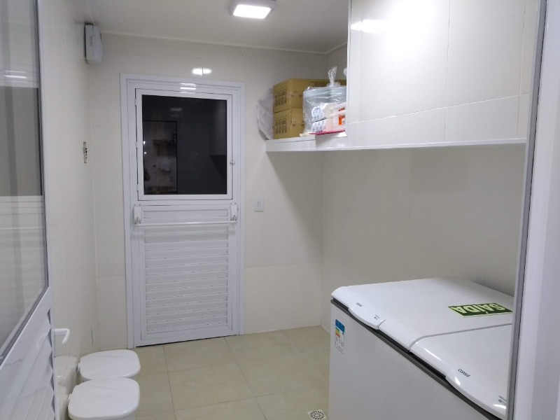 Casa à venda com 2 quartos, 200m² - Foto 41