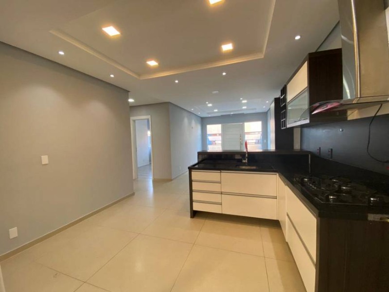 Casa à venda com 2 quartos, 100m² - Foto 6