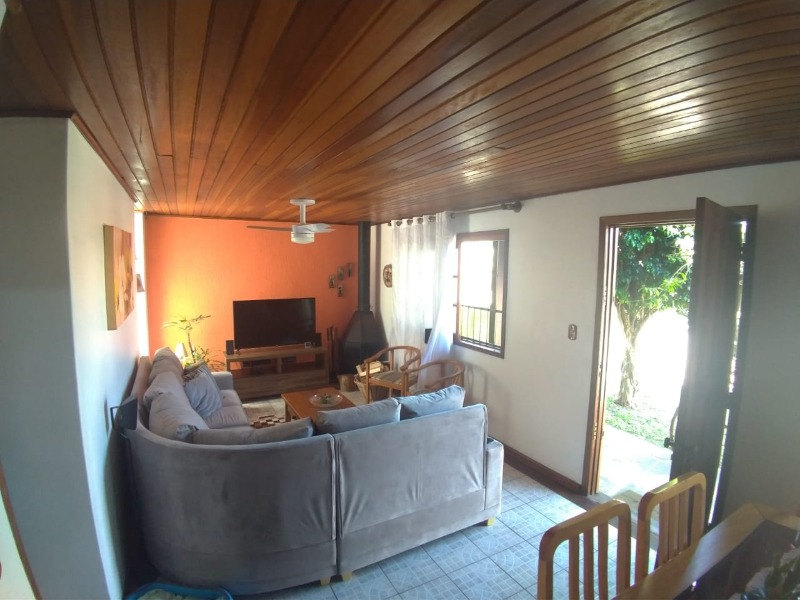 Casa, 3 quartos, 210 m² - Foto 1