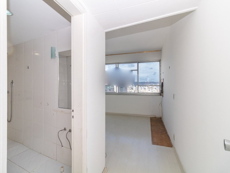 Apartamento à venda com 3 quartos, 174m² - Foto 35