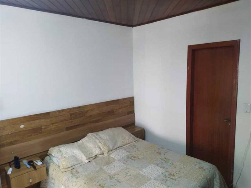 Casa à venda com 3 quartos, 168m² - Foto 16