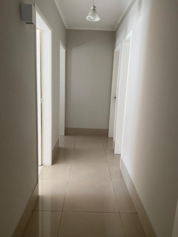 Casa à venda com 3 quartos, 260m² - Foto 9