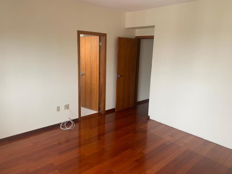 Apartamento à venda com 3 quartos, 121m² - Foto 12