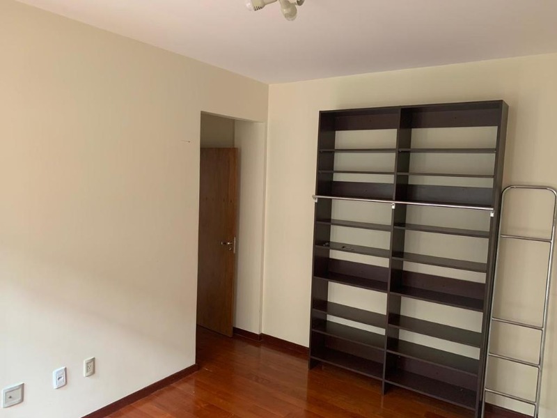 Apartamento à venda com 3 quartos, 121m² - Foto 9