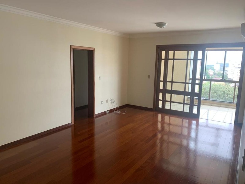 Apartamento à venda com 3 quartos, 121m² - Foto 1