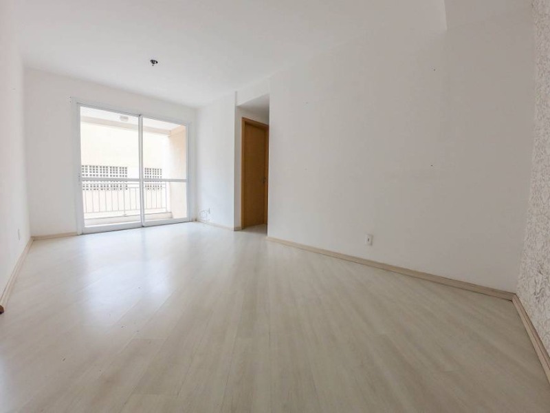 Apartamento à venda com 2 quartos, 63m² - Foto 3