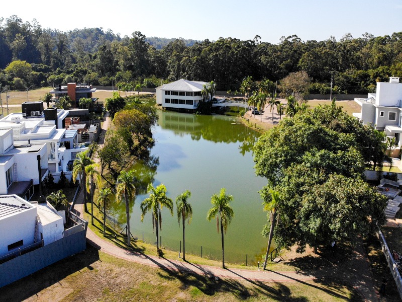 Casa de Condomínio à venda com 3 quartos, 233m² - Foto 33