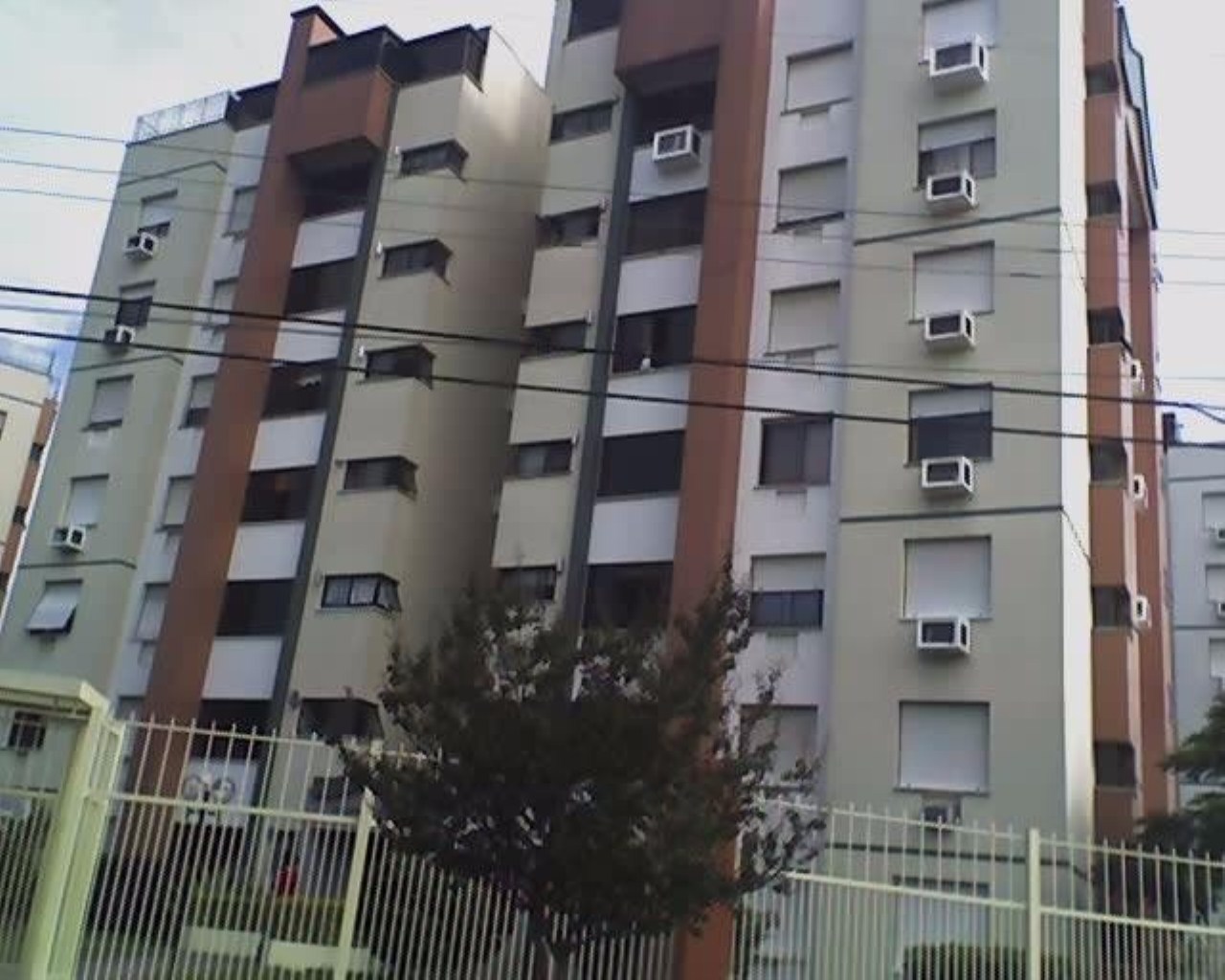 Apartamento à venda com 3 quartos, 90m² - Foto 2