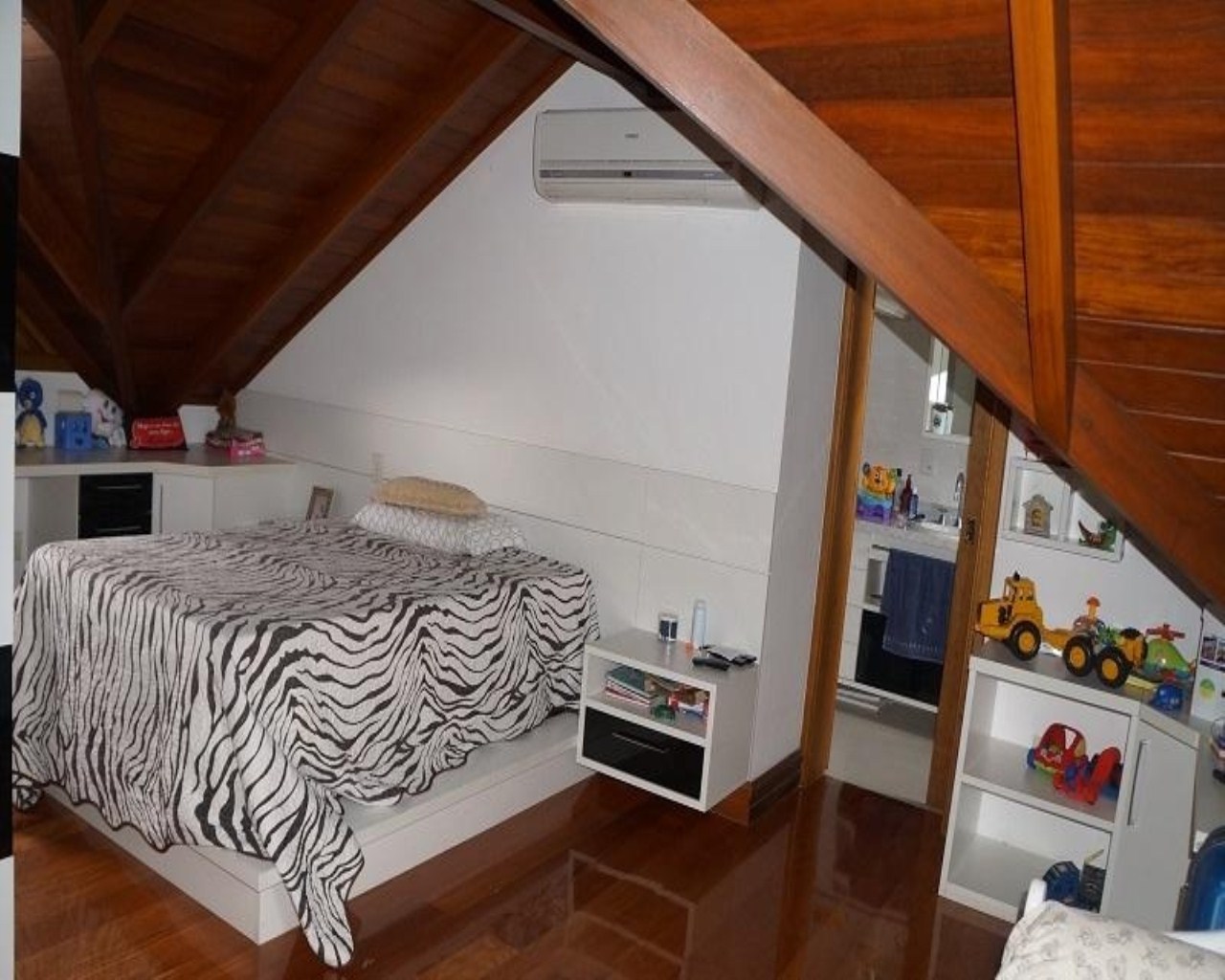 Casa de Condomínio à venda com 5 quartos, 370m² - Foto 14