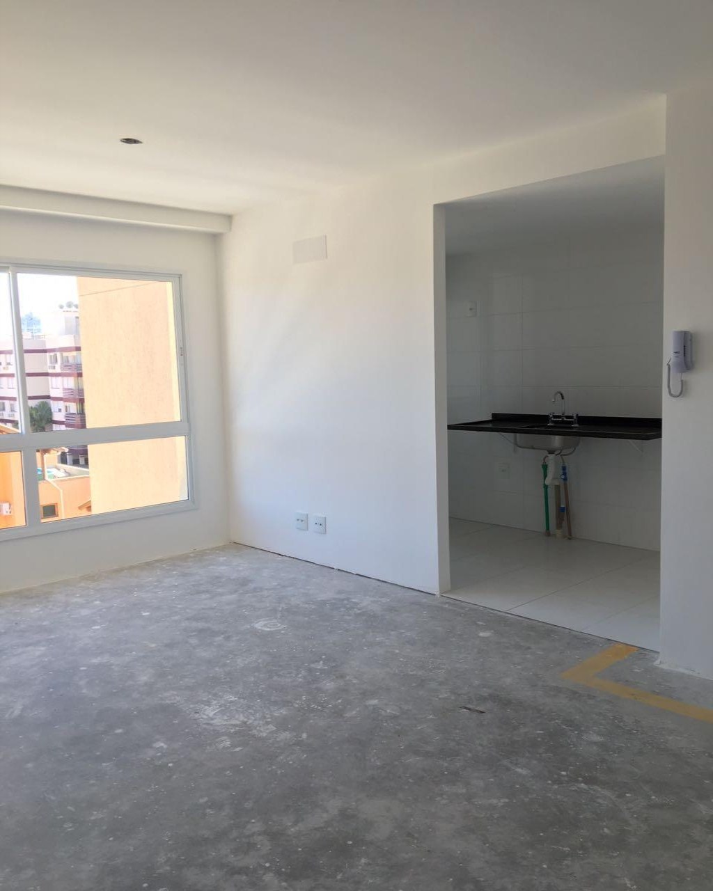 Apartamento à venda com 2 quartos, 69m² - Foto 4