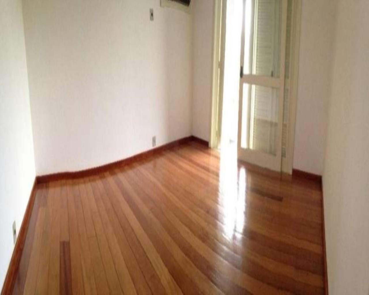 Casa à venda com 4 quartos, 330m² - Foto 15