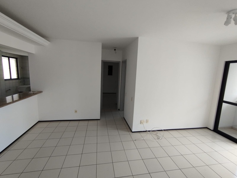 Apartamento para alugar com 2 quartos, 78m² - Foto 11