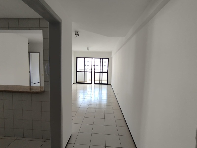 Apartamento para alugar com 2 quartos, 78m² - Foto 15