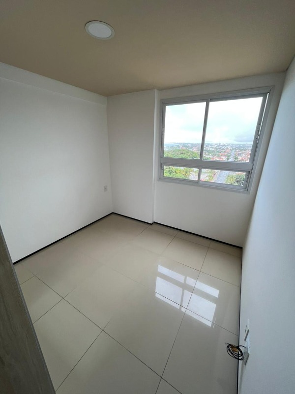 Apartamento para alugar com 2 quartos, 76m² - Foto 9