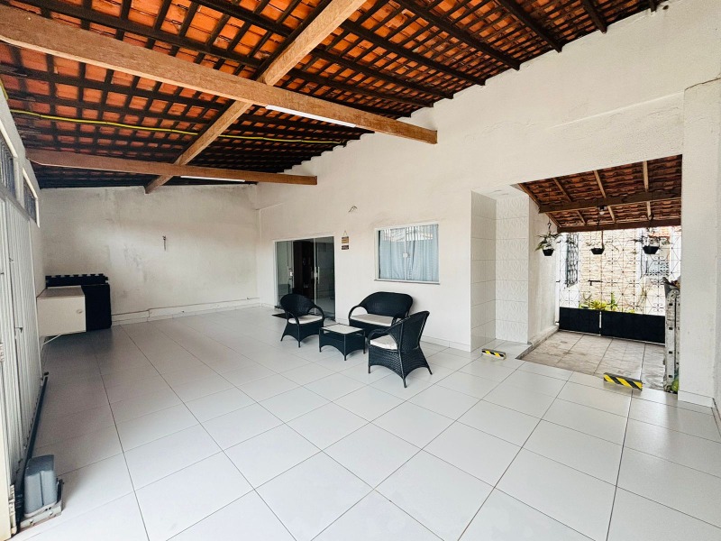 Casa à venda com 3 quartos, 250m² - Foto 5