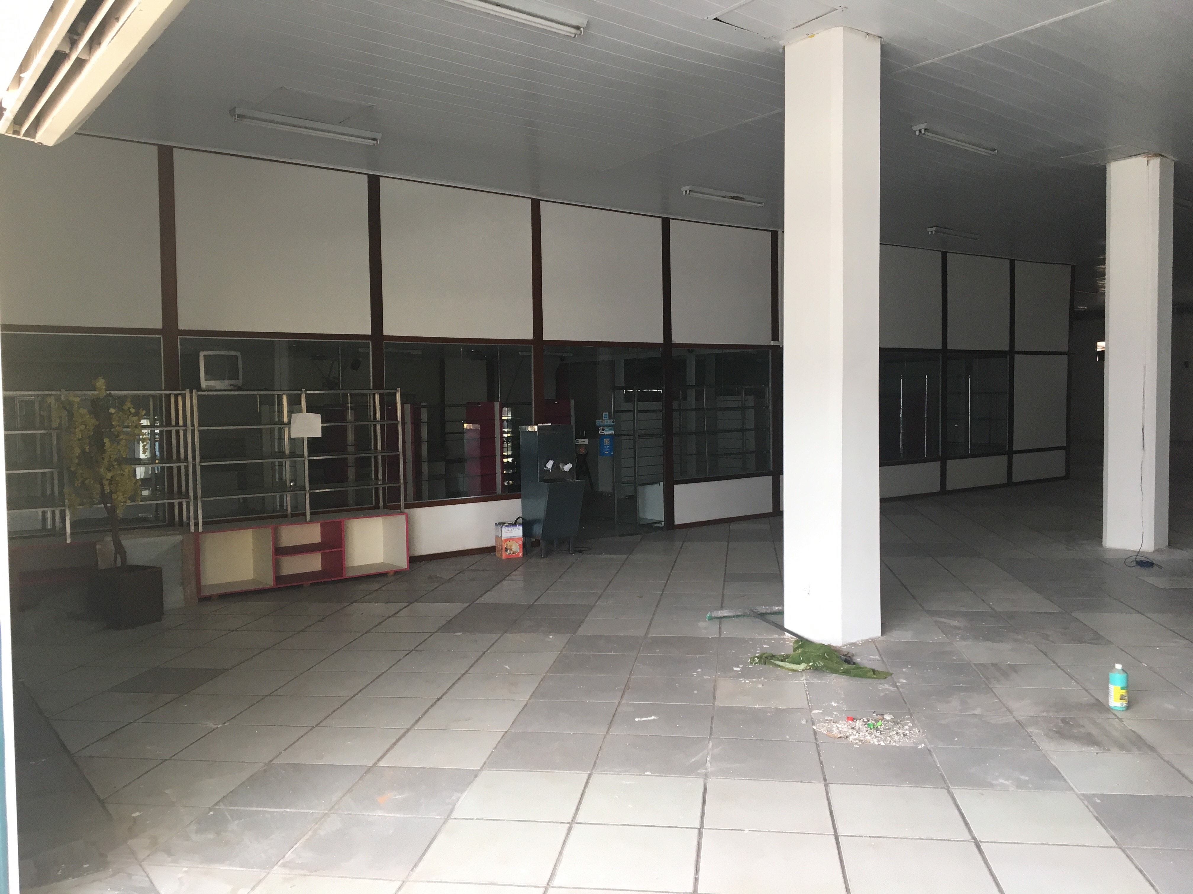 Depósito-Galpão-Armazém para alugar, 1200m² - Foto 2