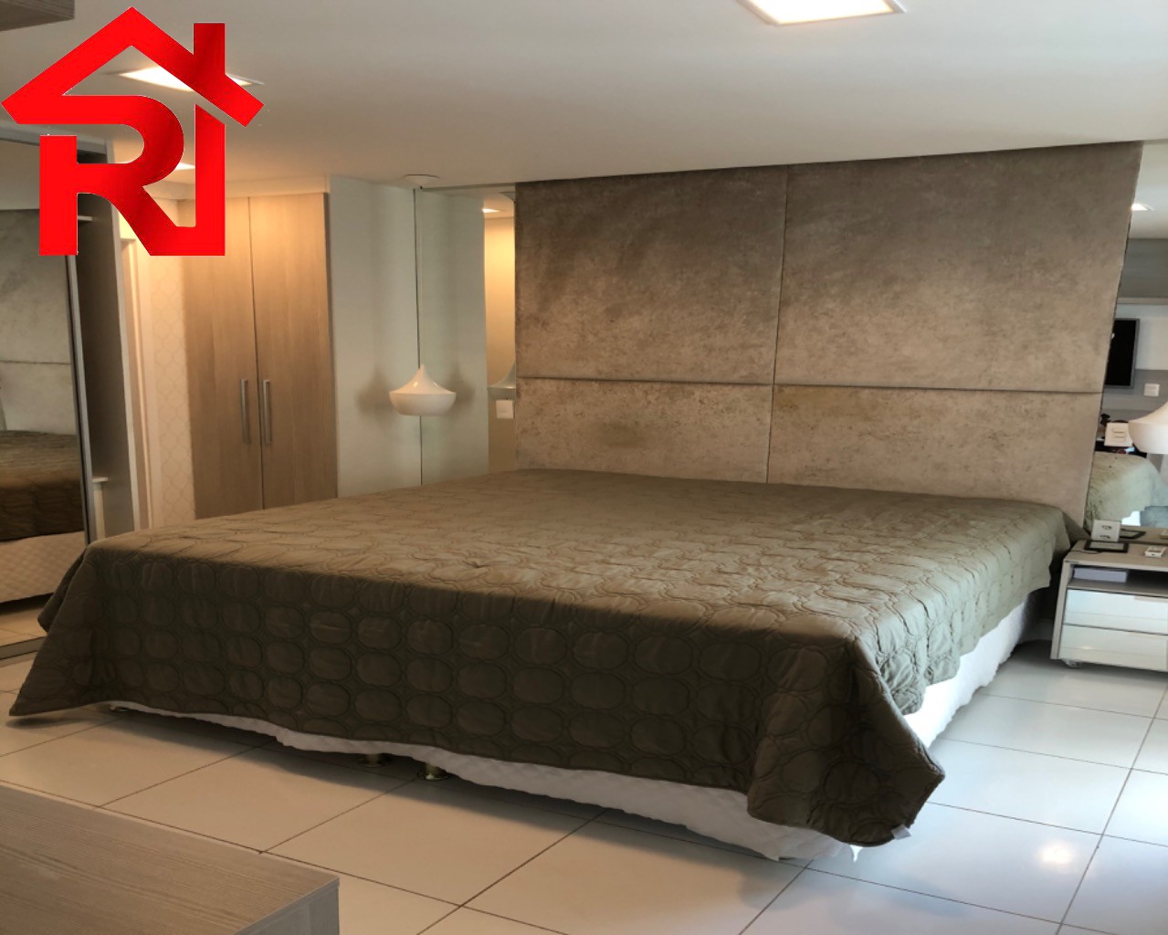 Apartamento à venda com 3 quartos, 198m² - Foto 12