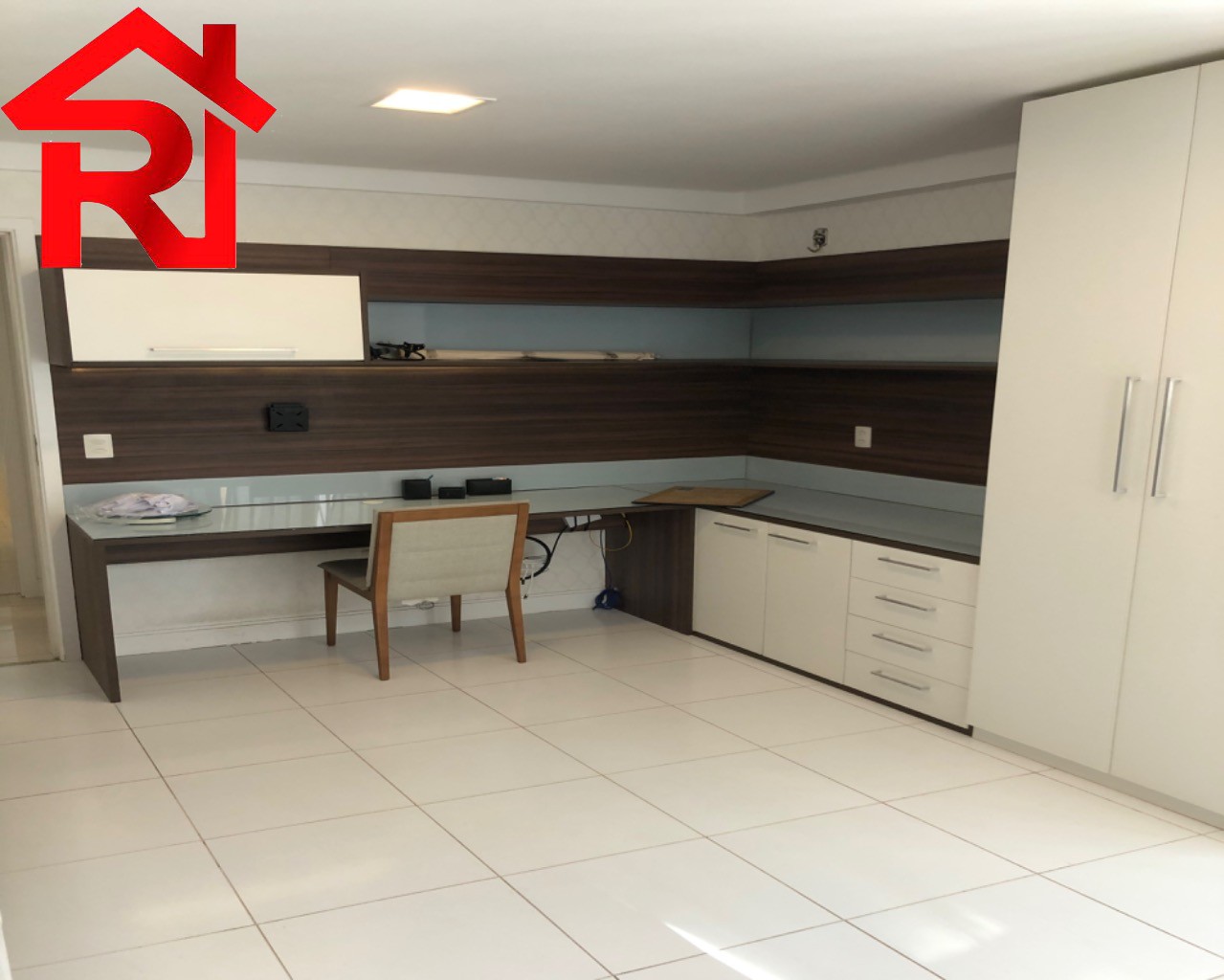 Apartamento à venda com 3 quartos, 198m² - Foto 13