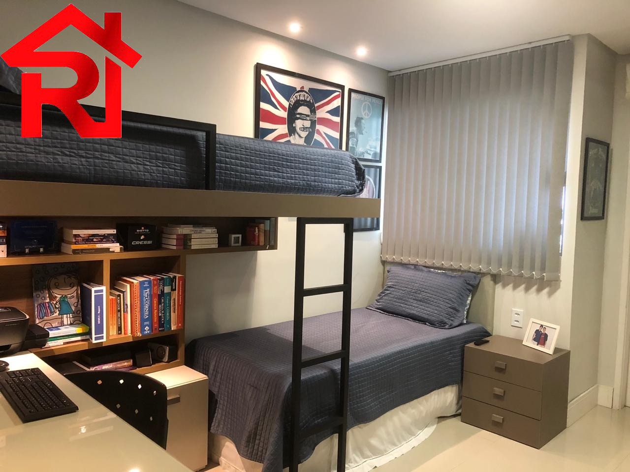 Apartamento à venda com 3 quartos, 144m² - Foto 4