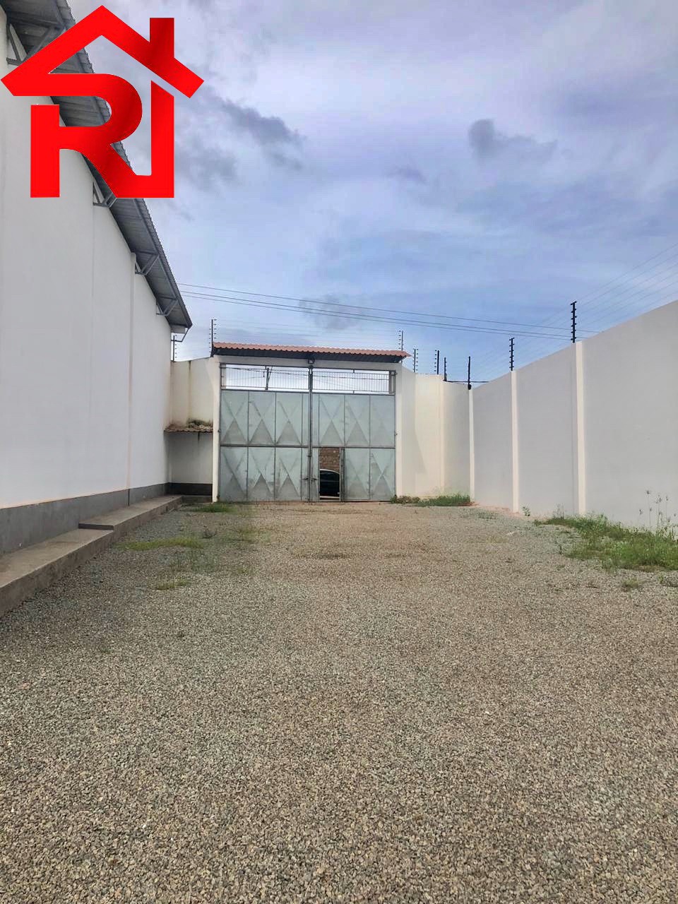 Depósito-Galpão-Armazém para alugar, 2300m² - Foto 1