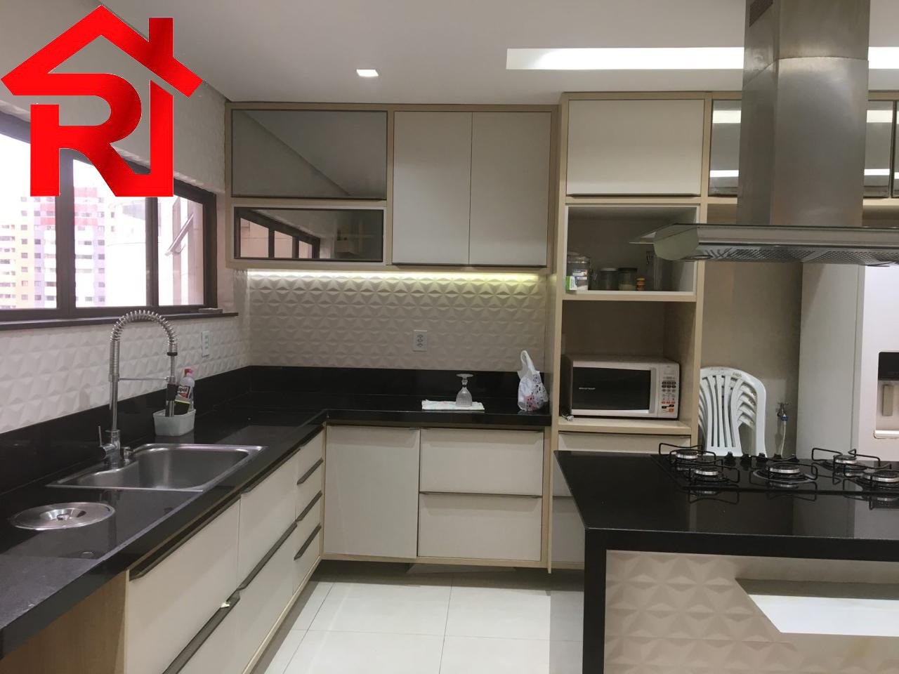 Apartamento à venda com 5 quartos, 355m² - Foto 3