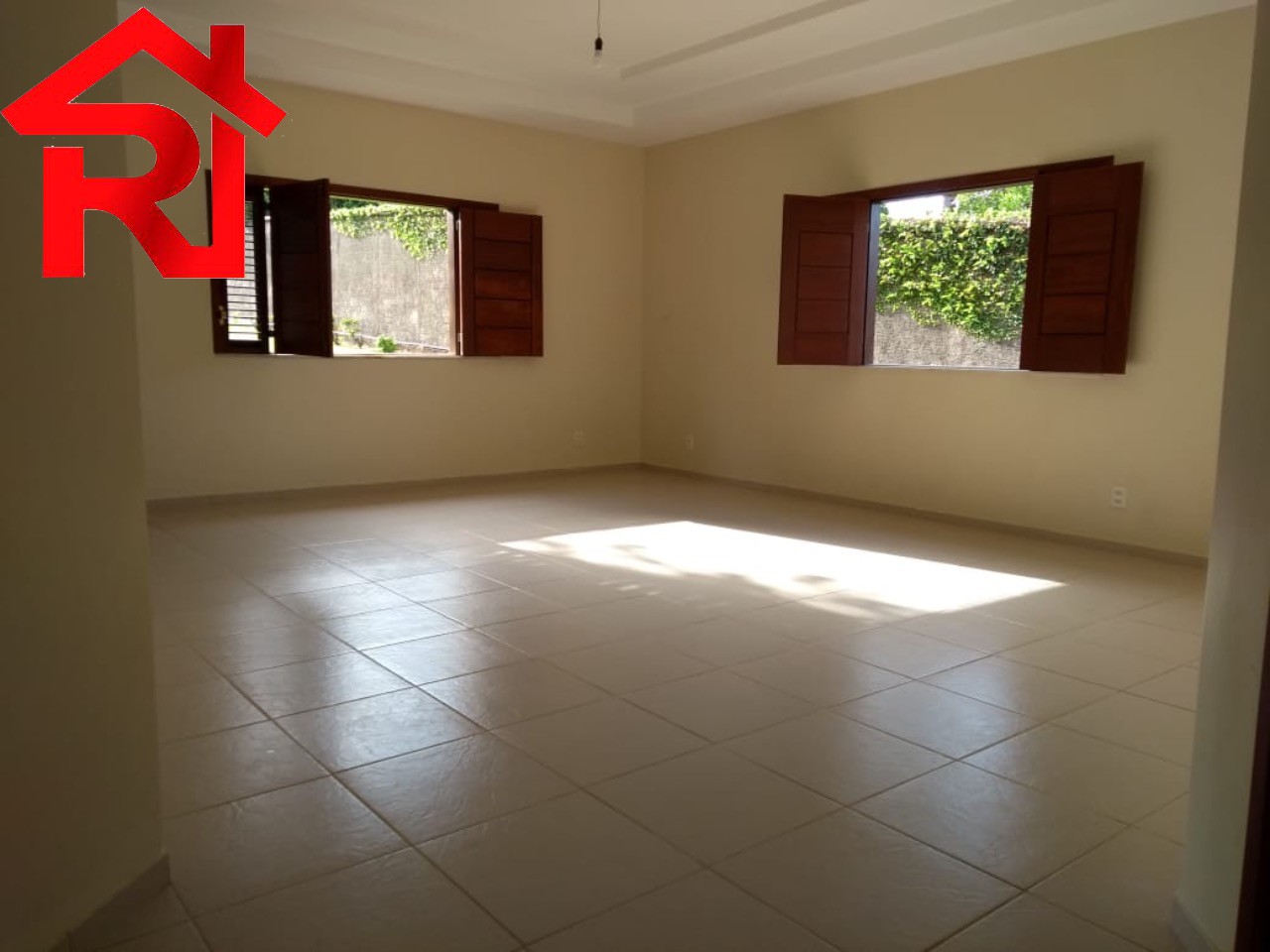 Casa à venda com 3 quartos, 2000m² - Foto 3