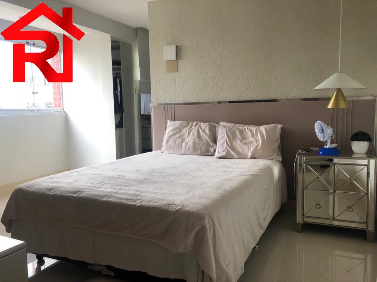 Apartamento à venda com 3 quartos, 200m² - Foto 8