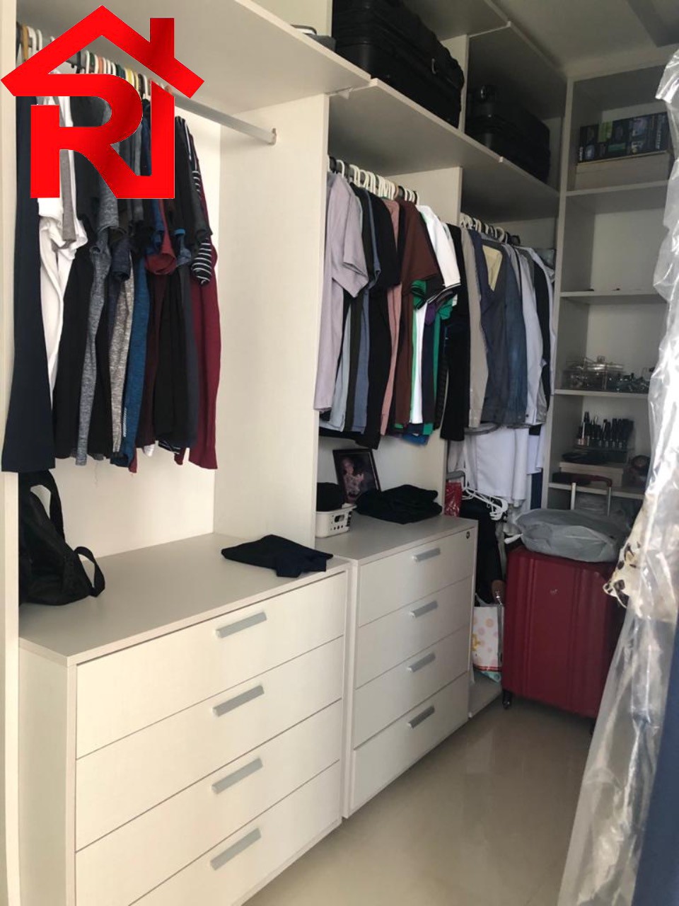 Apartamento à venda com 3 quartos, 200m² - Foto 14