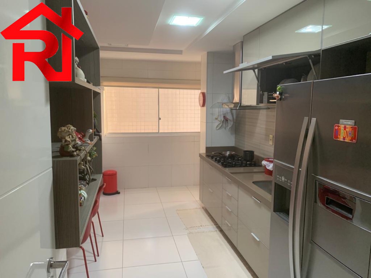 Apartamento à venda com 3 quartos, 150m² - Foto 5