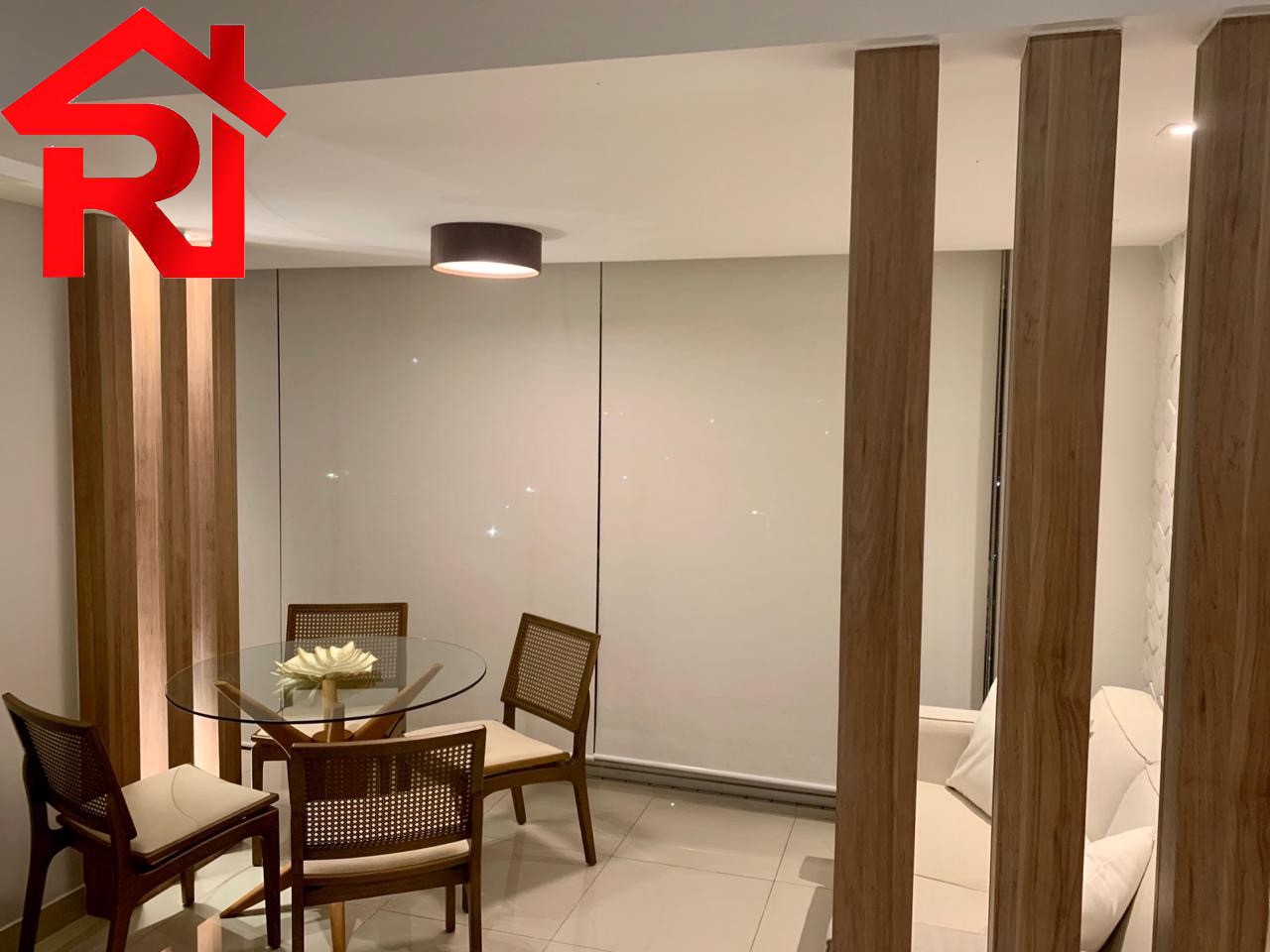 Apartamento à venda com 3 quartos, 147m² - Foto 2