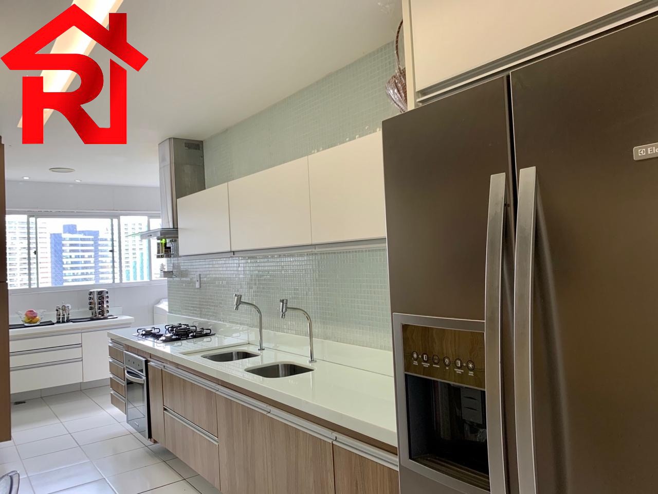 Apartamento à venda com 3 quartos, 147m² - Foto 18