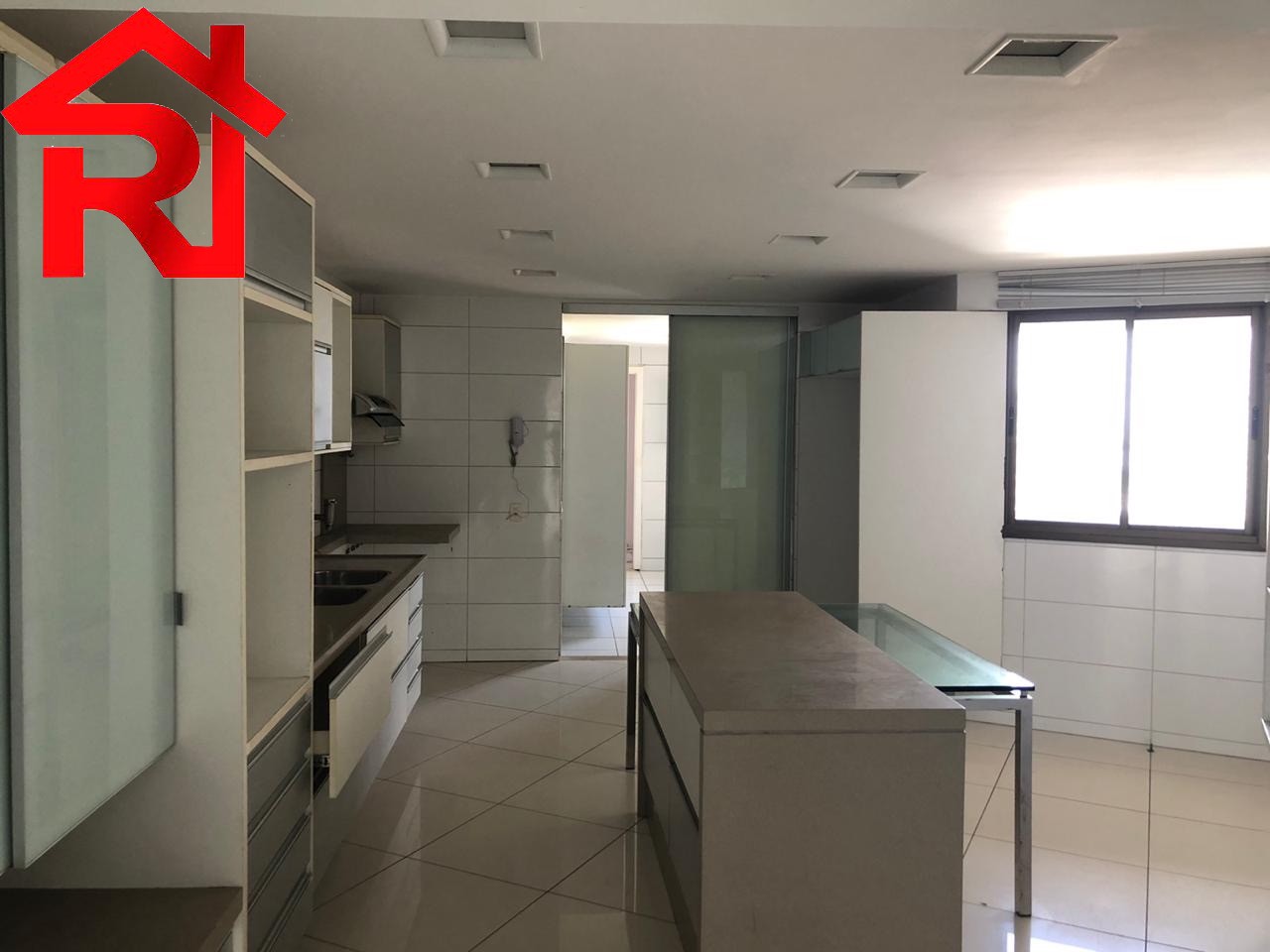 Apartamento à venda com 4 quartos, 372m² - Foto 4