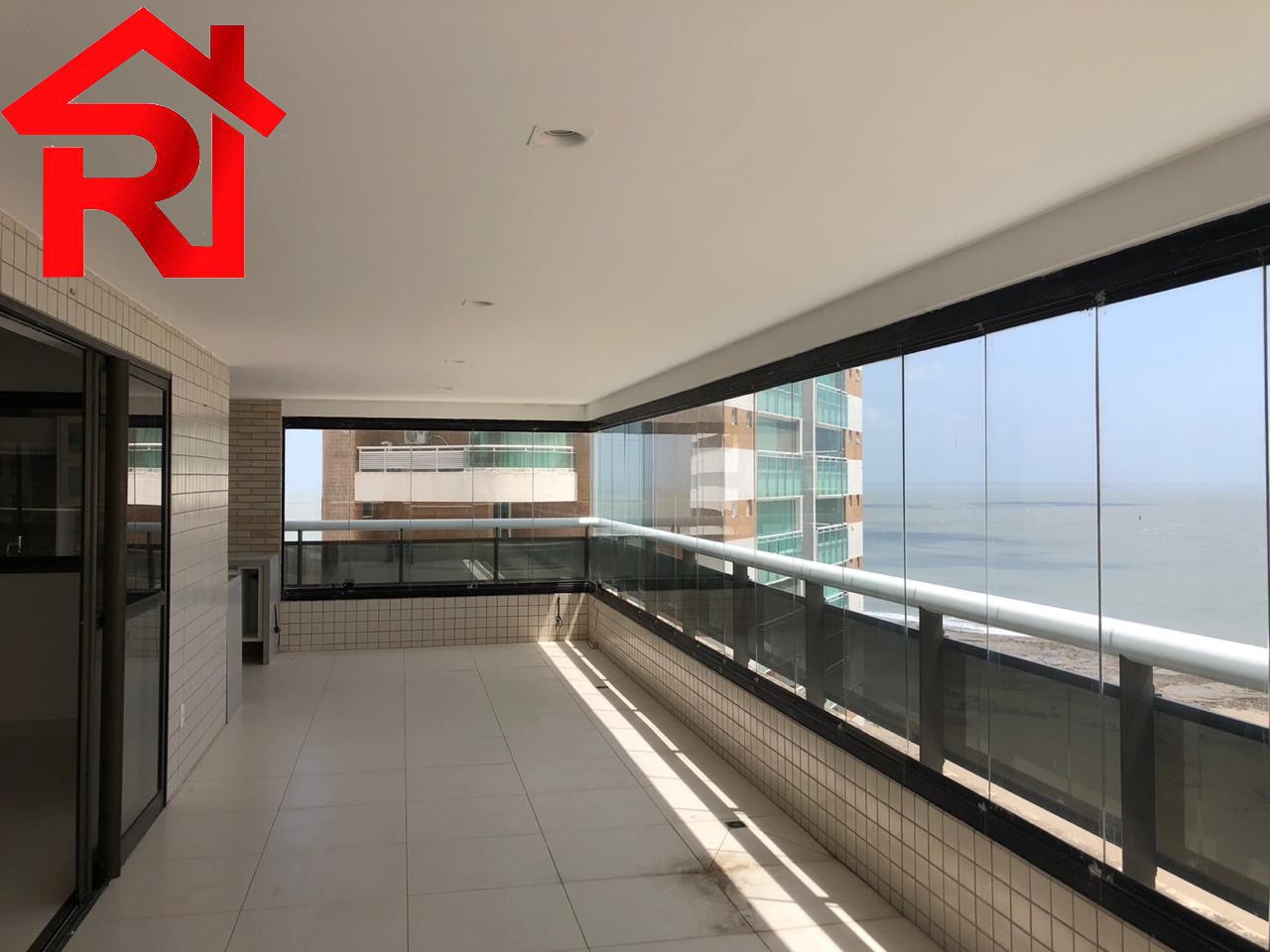 Apartamento à venda com 4 quartos, 372m² - Foto 1