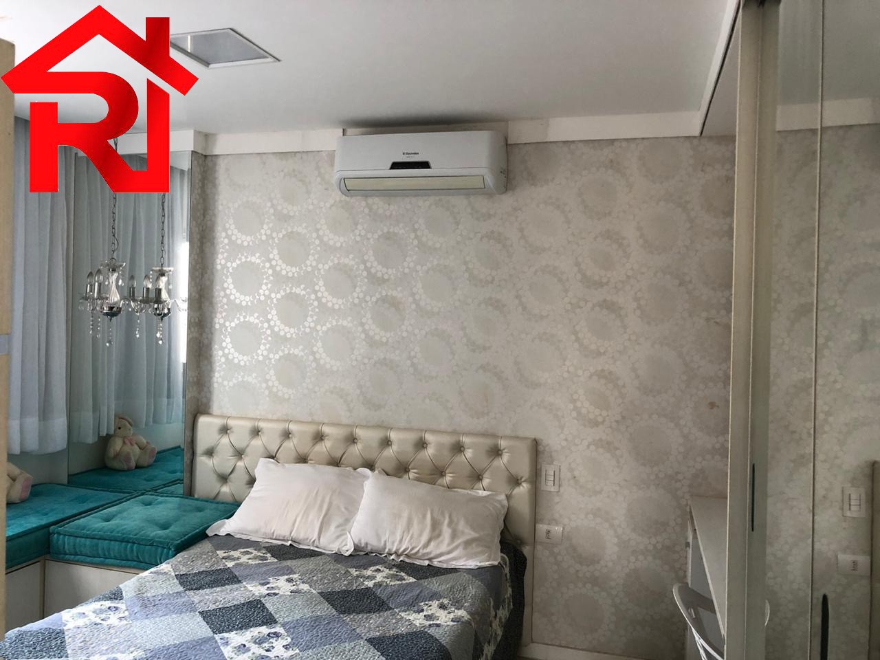 Apartamento à venda com 3 quartos, 121m² - Foto 4