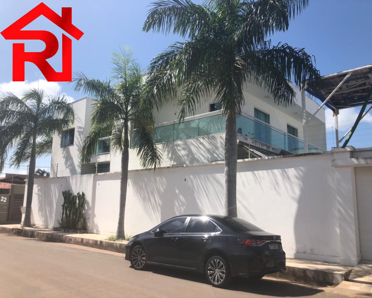 Casa à venda com 5 quartos, 450m² - Foto 1